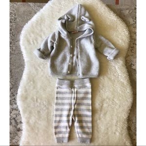 Grey + White Newborn Lot - (5) Pieces